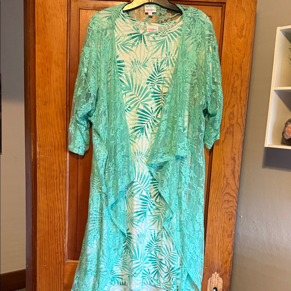 LuLaRoe teal lace Shirley